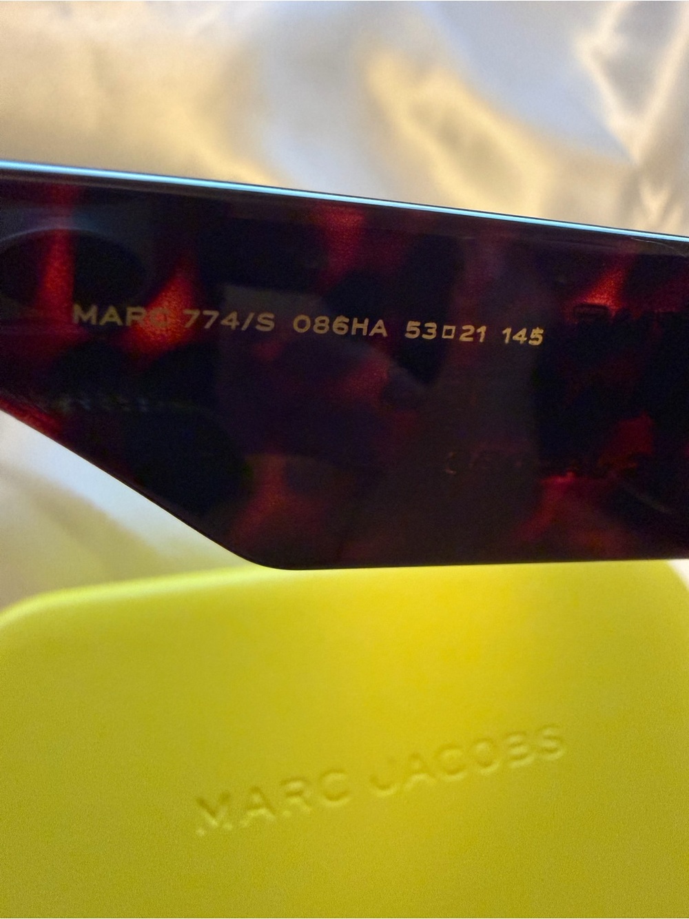 Marc Jacobs MARC 774/S Oversized Tortoise Sunglasses + Case - Picture 6 of 8